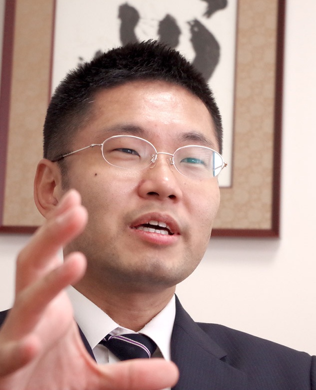 弁護士‗西尾先生2圧縮